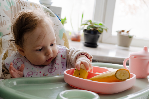 BLW para bebês: Por que escolher essa abordagem para seu bebê? Descubra aqui!